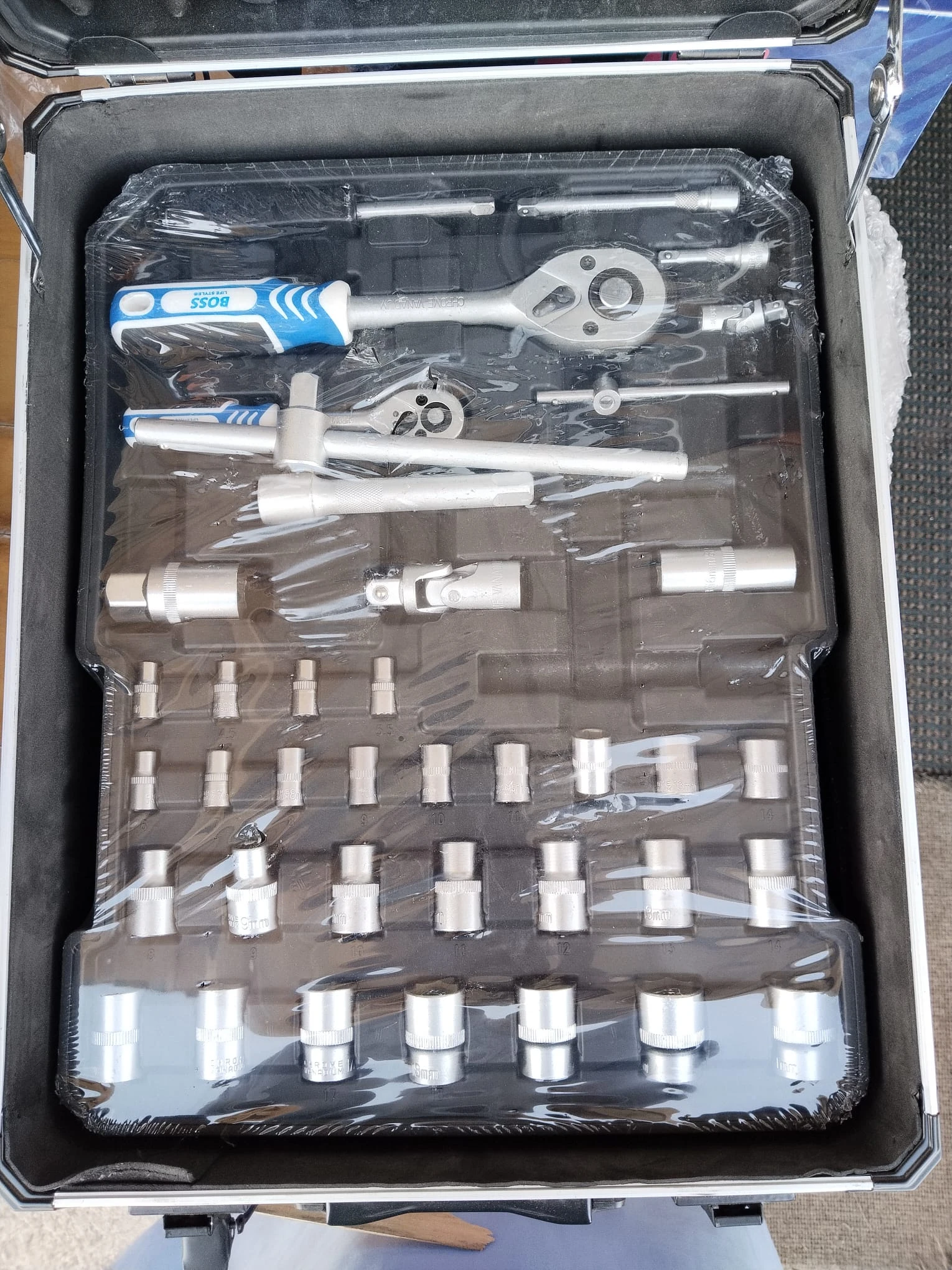 Boss Life Style 187-piece professional tool set - View 3