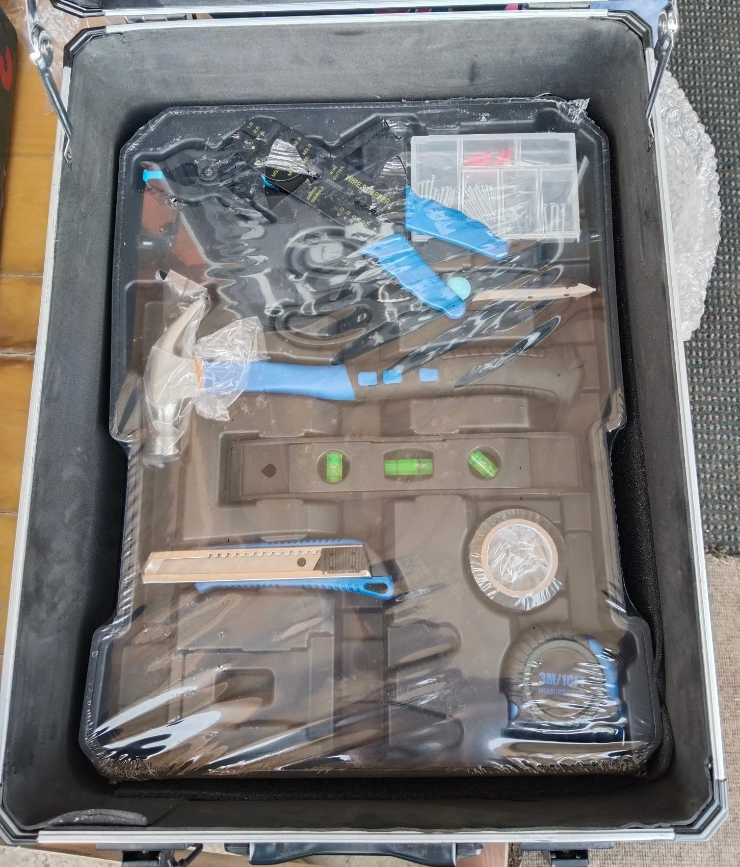Boss Life Style 187-piece professional tool set - View 2