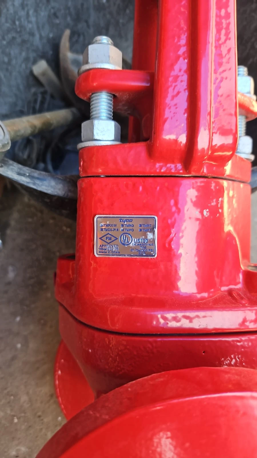 Outside Screw and Yoke (OS&Y) Gate Valve - View 1